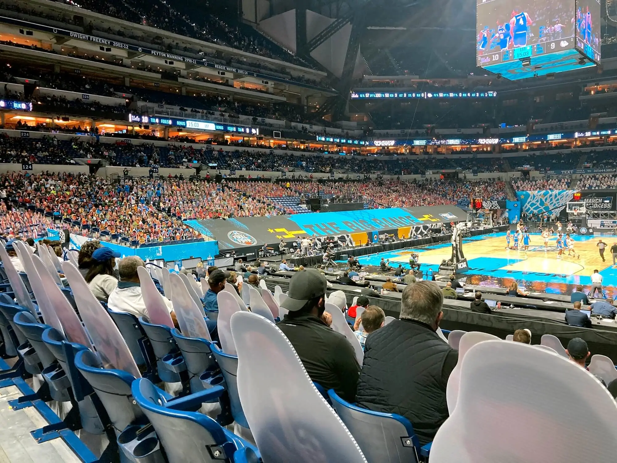 Courtside graphics at an arena basketball game